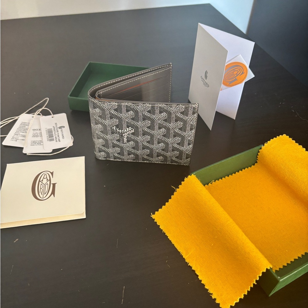 Goyard Victoire wallet Grey